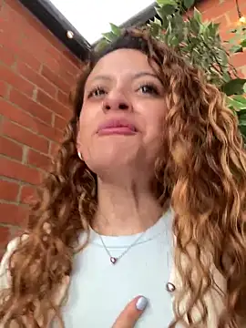 Foto porno Fantezii cu Linda-3 pe BongaCams pe KUR.ro