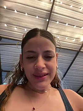 Foto porno Fantezii cu Linda-3 pe BongaCams pe KUR.ro