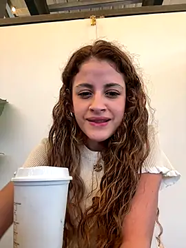 Foto porno Fantezii cu Linda-3 pe BongaCams pe KUR.ro