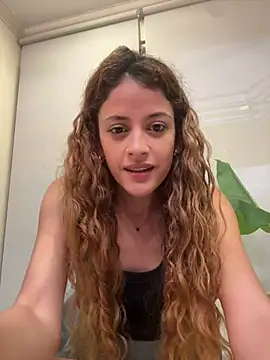 Foto porno Fantezii cu Linda-3 pe BongaCams pe KUR.ro