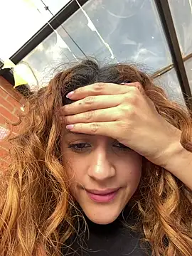 Foto porno Fantezii cu Linda-3 pe BongaCams pe KUR.ro