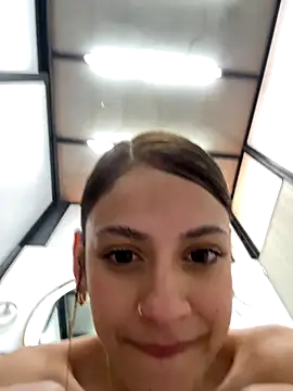 Foto porno Fantezii cu Linda-3 pe BongaCams pe KUR.ro