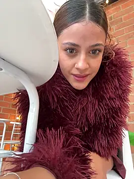 Foto porno Fantezii cu Linda-3 pe BongaCams pe KUR.ro