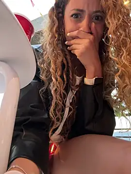 Foto porno Fantezii cu Linda-3 pe BongaCams pe KUR.ro