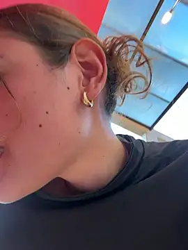 Foto porno Fantezii cu Linda-3 pe BongaCams pe KUR.ro