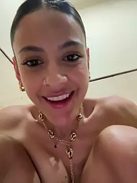 Foto porno Fantezii cu Linda-3 pe BongaCams pe KUR.ro