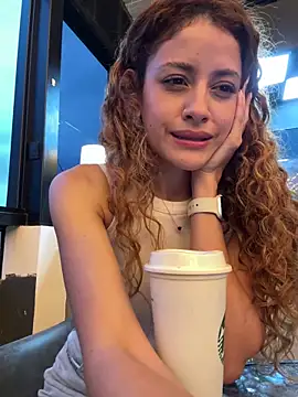 Foto porno Fantezii cu Linda-3 pe BongaCams pe KUR.ro
