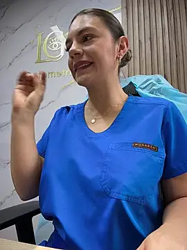 Foto porno alicee16 descoperita pe video chat pe KUR.ro