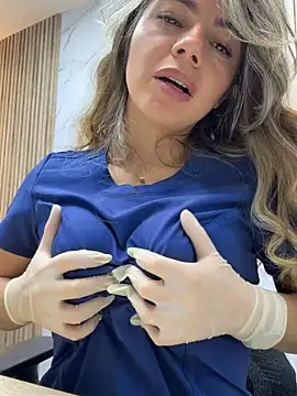 Foto porno alicee16 descoperita pe video chat pe KUR.ro