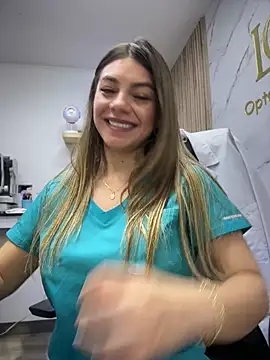 Foto porno alicee16 descoperita pe video chat pe KUR.ro