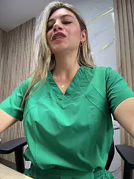 Foto porno alicee16 descoperita pe video chat pe KUR.ro