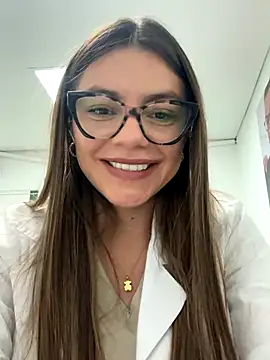 Foto porno alicee16 descoperita pe video chat pe KUR.ro