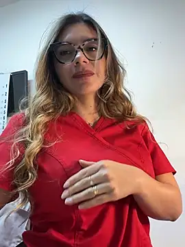 Foto porno alicee16 descoperita pe video chat pe KUR.ro