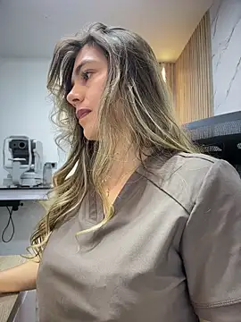 Foto porno alicee16 descoperita pe video chat pe KUR.ro