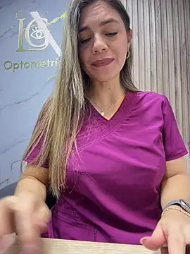 Foto porno alicee16 descoperita pe video chat pe KUR.ro