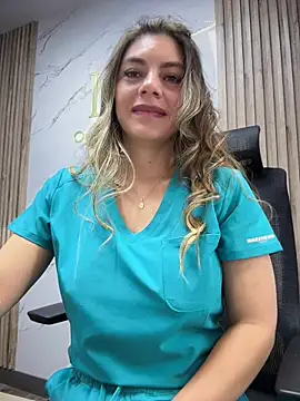 Foto porno alicee16 descoperita pe video chat pe KUR.ro