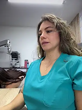 Foto porno alicee16 descoperita pe video chat pe KUR.ro