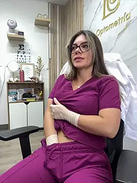 Foto porno alicee16 descoperita pe video chat pe KUR.ro