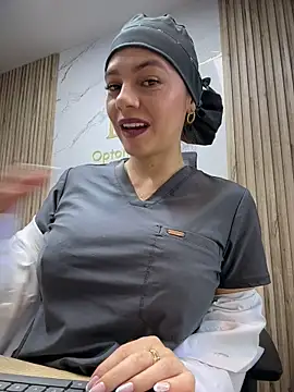 Foto porno alicee16 descoperita pe video chat pe KUR.ro