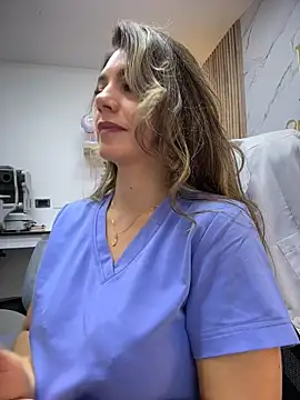 Foto porno alicee16 descoperita pe video chat pe KUR.ro