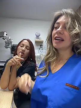 Foto porno alicee16 descoperita pe video chat pe KUR.ro