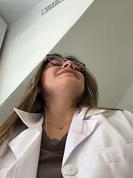 Foto porno alicee16 descoperita pe video chat pe KUR.ro