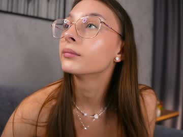 Foto porno Sex online cu alicepreuoston pe KUR.ro