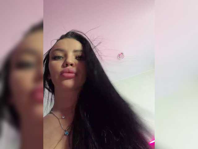 Foto porno alinakukla787 ne arata tot la camera pe KUR.ro
