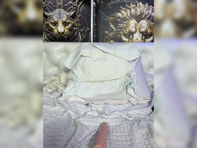 Foto porno alinakukla787 ne arata tot la camera pe KUR.ro