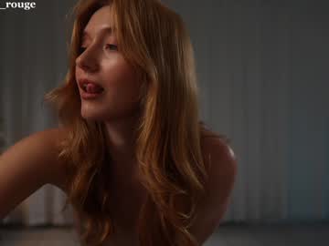 Foto porno alisonrouge descoperita pe video chat pe KUR.ro