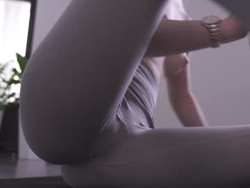Foto porno alissa_wxw se dezbraca la web pe Chaturbate pe KUR.ro