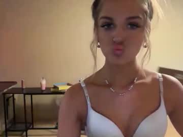 Foto porno Ganduri murdare cu alyssastonee pe KUR.ro