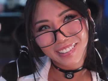 Foto porno Nebunii pe chat marca CindyBKK pe KUR.ro