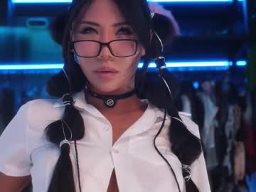 Foto porno Nebunii pe chat marca CindyBKK pe KUR.ro