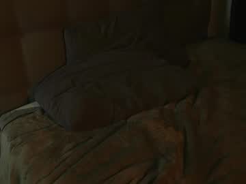 Foto porno amilia4u se dezbraca la web pe Chaturbate pe KUR.ro