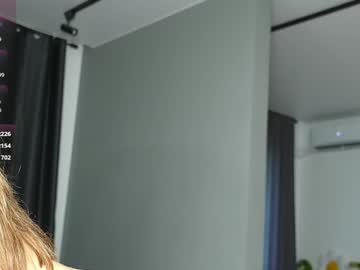 Foto porno Ganduri murdare cu amilia4u pe KUR.ro