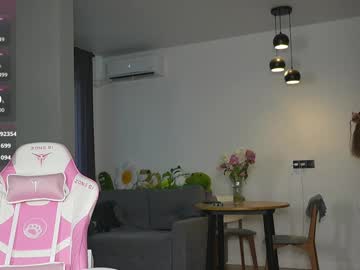 Foto porno Ganduri murdare cu amilia4u pe KUR.ro