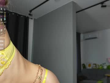 Foto porno Ganduri murdare cu amilia4u pe KUR.ro