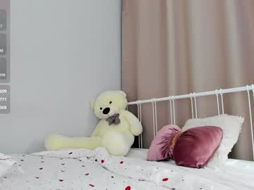 Foto porno amiliyan vrea sex pe Chaturbate pe KUR.ro