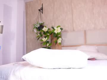 Foto porno ana_maria11 ne arata tot la camera pe KUR.ro