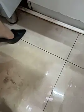 Foto porno andii-1 ne arata tot la camera pe KUR.ro