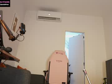 Foto porno Nebunii pe chat marca annieguzman_ pe KUR.ro