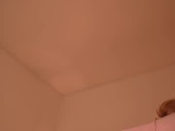 Foto porno april_blush se dezbraca la web pe Chaturbate pe KUR.ro