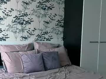 Foto porno art_cam_ se dezbraca la web pe Chaturbate pe KUR.ro