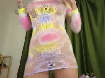 Foto porno ashley_is_heree se dezbraca la web pe Chaturbate pe KUR.ro