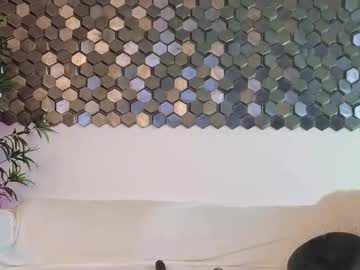 Foto porno ashley_is_heree se dezbraca la web pe Chaturbate pe KUR.ro