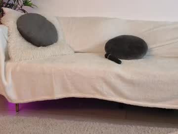 Foto porno ashley_is_heree se dezbraca la web pe Chaturbate pe KUR.ro