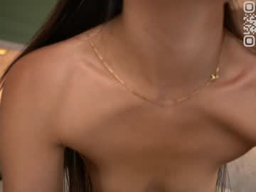 Foto porno ashley_jones9 se dezbraca la web pe Chaturbate pe KUR.ro