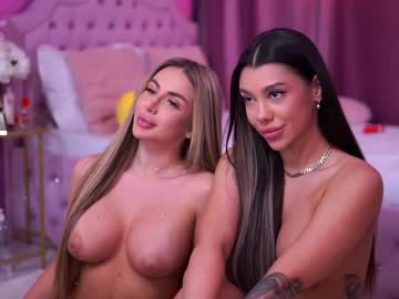 Foto porno ashleysinnx se dezbraca la web pe Chaturbate pe KUR.ro