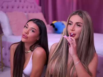 Foto porno ashleysinnx se dezbraca la web pe Chaturbate pe KUR.ro